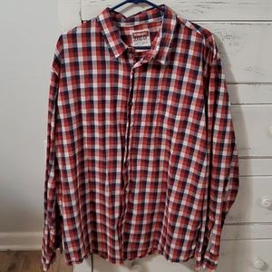 Wrangler plaid button up shirt